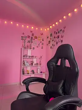 Davne  online show from June 10, 2026, 12:33 am