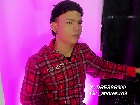 Snapshot of secret_justin7 chatting on December 4, 2025, 12:03 pm secret justin7 online show from December 4, 2025, 12:03 pm