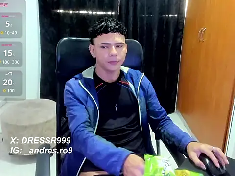 Snapshot of secret_justin7 chatting on December 17, 2025, 3:07 pm secret justin7 online show from December 17, 2025, 3:07 pm