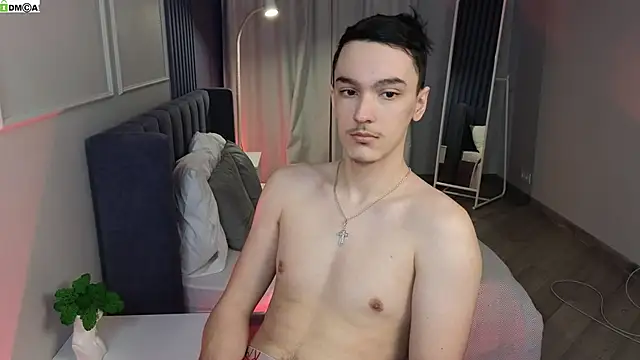 MoonlinSkinn online show from March 13, 2026, 1:12 am