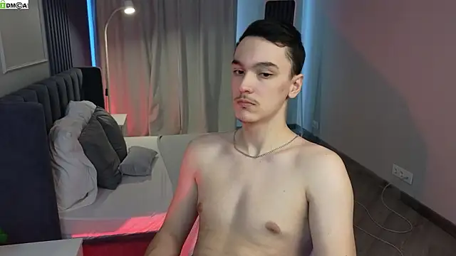 MoonlinSkinn online show from March 16, 2026, 5:44 am