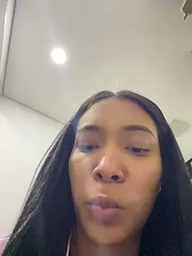 KarolRojas 22 online show from May 7, 2026, 3:56 am