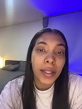 Snapshot of KarolRojas_22 chatting on May 9, 2026, 2:06 am KarolRojas 22 online show from May 9, 2026, 2:06 am