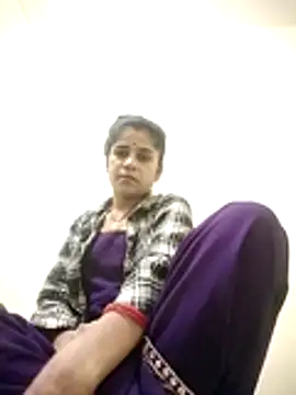 Snapshot of Dolly_baby34 chatting on December 17, 2025, 9:15 am Dolly baby34 online show from December 17, 2025, 9:15 am