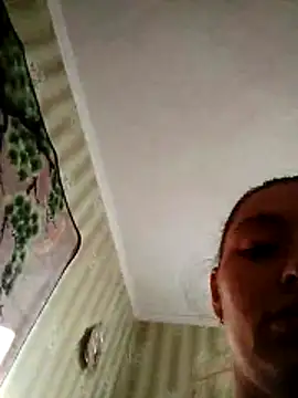 Snapshot of LoweredLockout chatting on February 1, 2026, 12:26 pm LoweredLockout online show from February 1, 2026, 12:26 pm