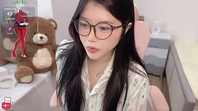 QQ Tang online show from March 12, 2026, 2:18 am