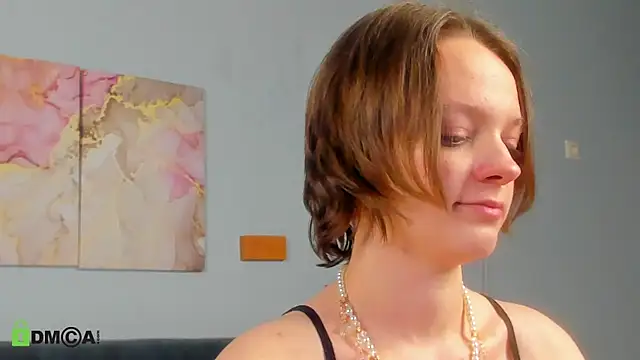 Snapshot of Olivia_Riesz chatting on May 7, 2026, 1:33 am Olivia Riesz online show from May 7, 2026, 1:33 am