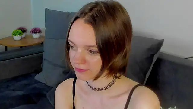 Snapshot of Olivia_Riesz chatting on June 14, 2026, 2:24 am Olivia Riesz online show from June 14, 2026, 2:24 am