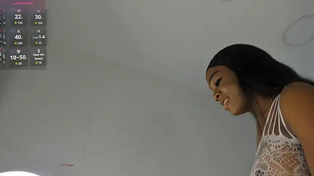 Snapshot of IsisBrown_ chatting on July 1, 2026, 8:08 pm IsisBrown online show from July 1, 2026, 8:08 pm