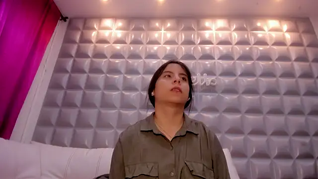 sol-angel online show from March 16, 2026, 3:49 pm