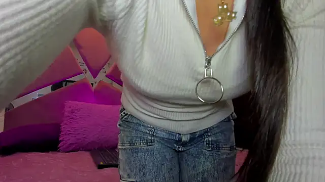 Snapshot of sol-angel chatting on June 4, 2026, 3:40 pm sol-angel online show from June 4, 2026, 3:40 pm
