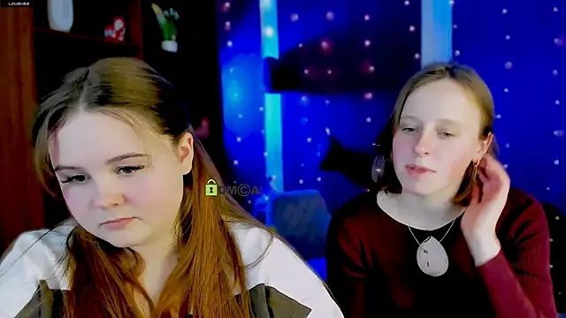 candy flossie1 online show from February 16, 2026, 7:21 pm