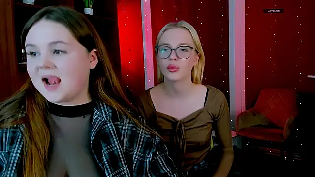 candy flossie1 online show from February 23, 2026, 7:44 pm