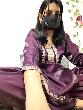 Sexolinaa online show from May 2, 2026, 3:50 pm