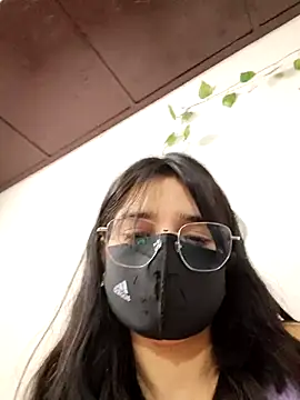 Sexolinaa online show from May 23, 2026, 1:37 pm