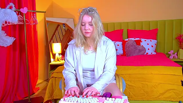 EmilyEvanse online show from March 3, 2026, 6:52 am