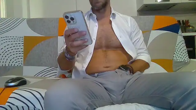 Snapshot of Eroshotlicker chatting on August 3, 2026, 9:18 pm Eroshotlicker online show from August 3, 2026, 9:18 pm