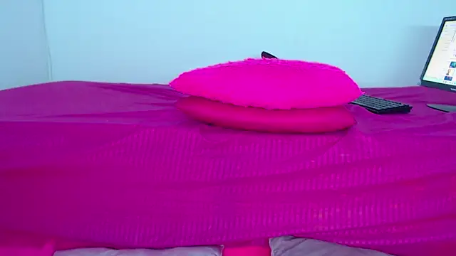 Snapshot of Milytylor chatting on March 1, 2026, 2:13 am Milytylor online show from March 1, 2026, 2:13 am