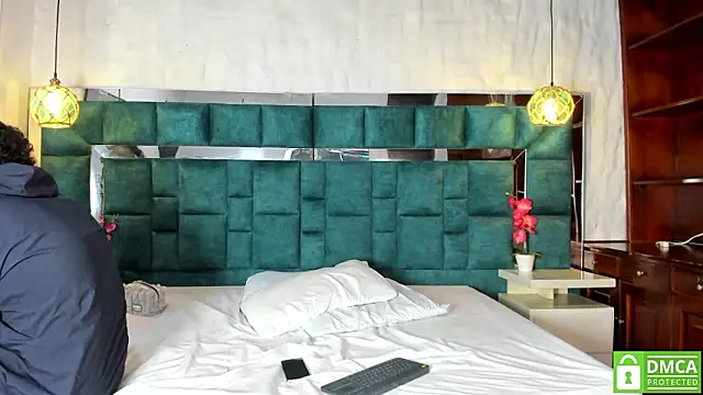  bonnyandclyde online show from March 11, 2026, 12:00 pm