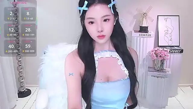 Snapshot of Persephone_2025 chatting on December 16, 2025, 4:23 pm Persephone 2025 online show from December 16, 2025, 4:23 pm