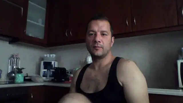 Snapshot of Billakos chatting on May 13, 2026, 7:39 am Billakos online show from May 13, 2026, 7:39 am