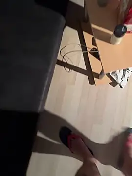 Laufla online show from December 21, 2025, 10:17 pm