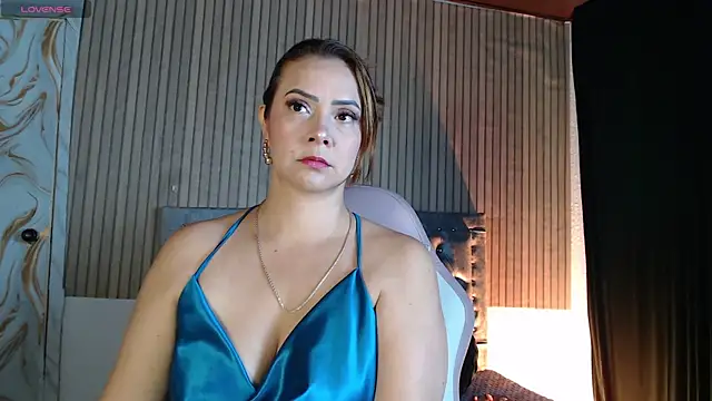 Snapshot of Karla_Ferrer_x chatting on July 6, 2026, 2:36 pm Karla Ferrer x online show from July 6, 2026, 2:36 pm