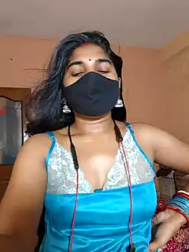 Snapshot of adite20 chatting on June 8, 2026, 4:07 pm adite20 online show from June 8, 2026, 4:07 pm