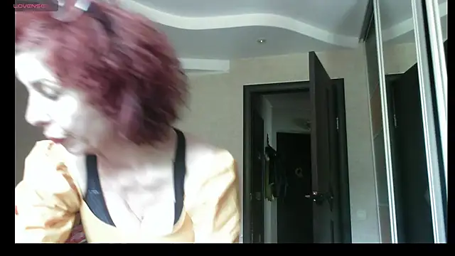 Snapshot of Kelly_Flurr chatting on June 9, 2026, 8:04 am Kelly Flurr online show from June 9, 2026, 8:04 am