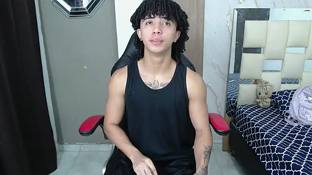 Snapshot of kim_curlyy chatting on May 27, 2026, 1:08 pm kim curlyy online show from May 27, 2026, 1:08 pm