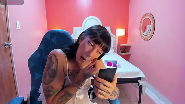 nora temptress online show from December 20, 2025, 9:00 pm