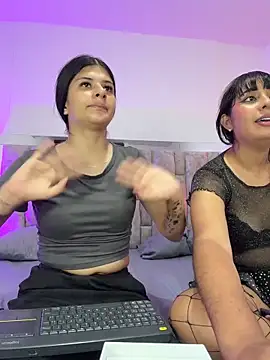 ZafiraNavarro online show from April 26, 2026, 4:59 pm