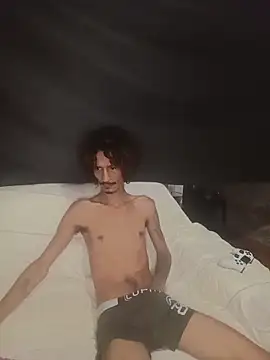 Snapshot of theyllorwillian chatting on December 14, 2025, 12:16 am theyllorwillian online show from December 14, 2025, 12:16 am