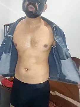 Snapshot of Amit22122 chatting on January 7, 2026, 12:46 am Amit22122 online show from January 7, 2026, 12:46 am