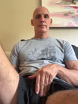 Elosoo online show from April 22, 2026, 2:51 pm