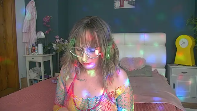 Cougar Milff online show from April 30, 2026, 2:01 pm