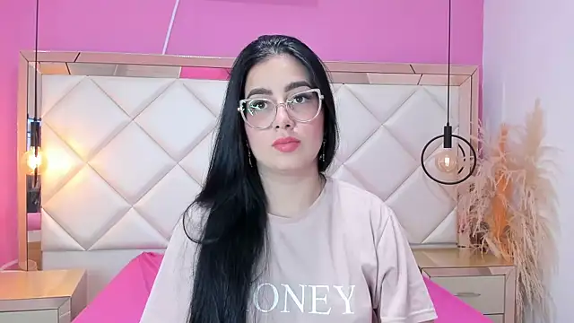 Snapshot of GabyJhons chatting on December 15, 2025, 2:54 pm GabyJhons online show from December 15, 2025, 2:54 pm