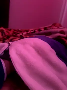 Snapshot of tusantiXX chatting on November 26, 2025, 5:58 pm tusantiXX online show from November 26, 2025, 5:58 pm