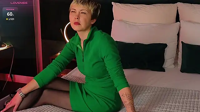 Snapshot of HelenSvon chatting on November 29, 2025, 7:00 am HelenSvon online show from November 29, 2025, 7:00 am