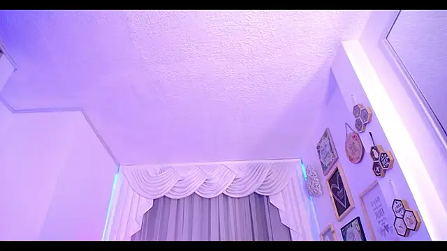 IsabelleDaza online show from February 23, 2026, 12:13 pm