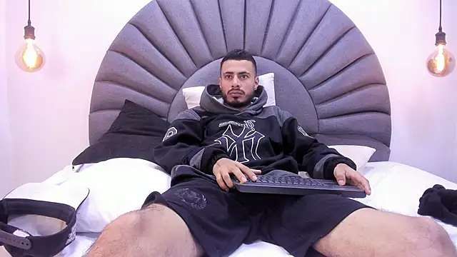 MatthewCullen online show from February 3, 2026, 2:53 am