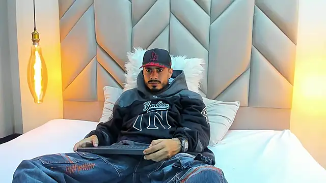 MatthewCullen online show from February 10, 2026, 5:22 am