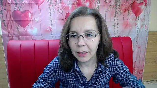 Snapshot of DaisyEdit chatting on February 15, 2026, 6:10 am DaisyEdit online show from February 15, 2026, 6:10 am