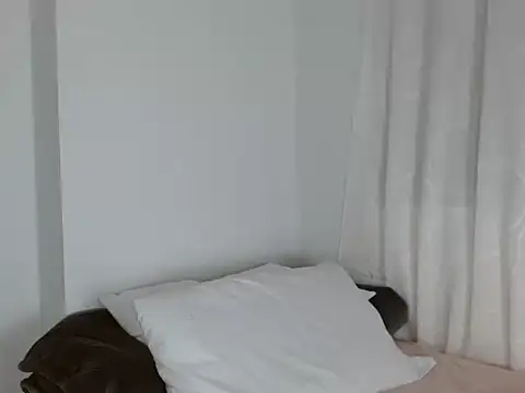 SiennaLorens online show from March 16, 2026, 3:01 am