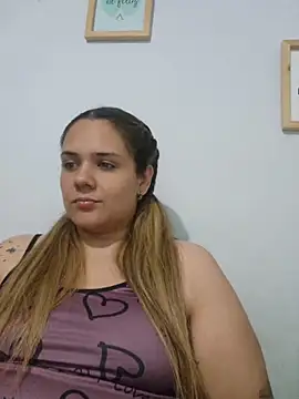 Snapshot of LoreinnFox chatting on May 2, 2026, 3:55 am LoreinnFox online show from May 2, 2026, 3:55 am