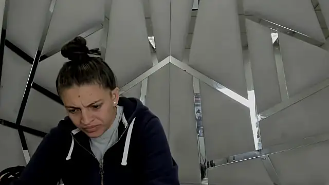 Alyssa Noah online show from April 30, 2026, 3:02 am