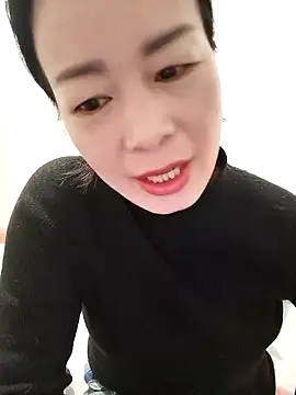 mimi2052 online show from March 17, 2026, 2:27 am