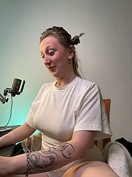 Helga vibe online show from July 18, 2026, 2:10 pm