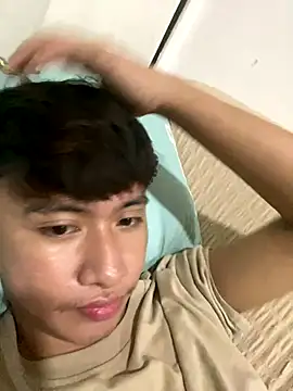 asiantwink0000 online show from December 17, 2025, 7:20 pm