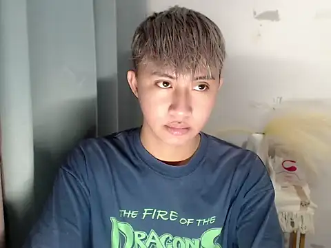 Snapshot of asiantwink0000 chatting on May 21, 2026, 1:51 pm asiantwink0000 online show from May 21, 2026, 1:51 pm